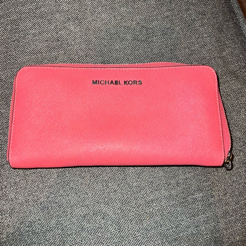 Michael kors wallet